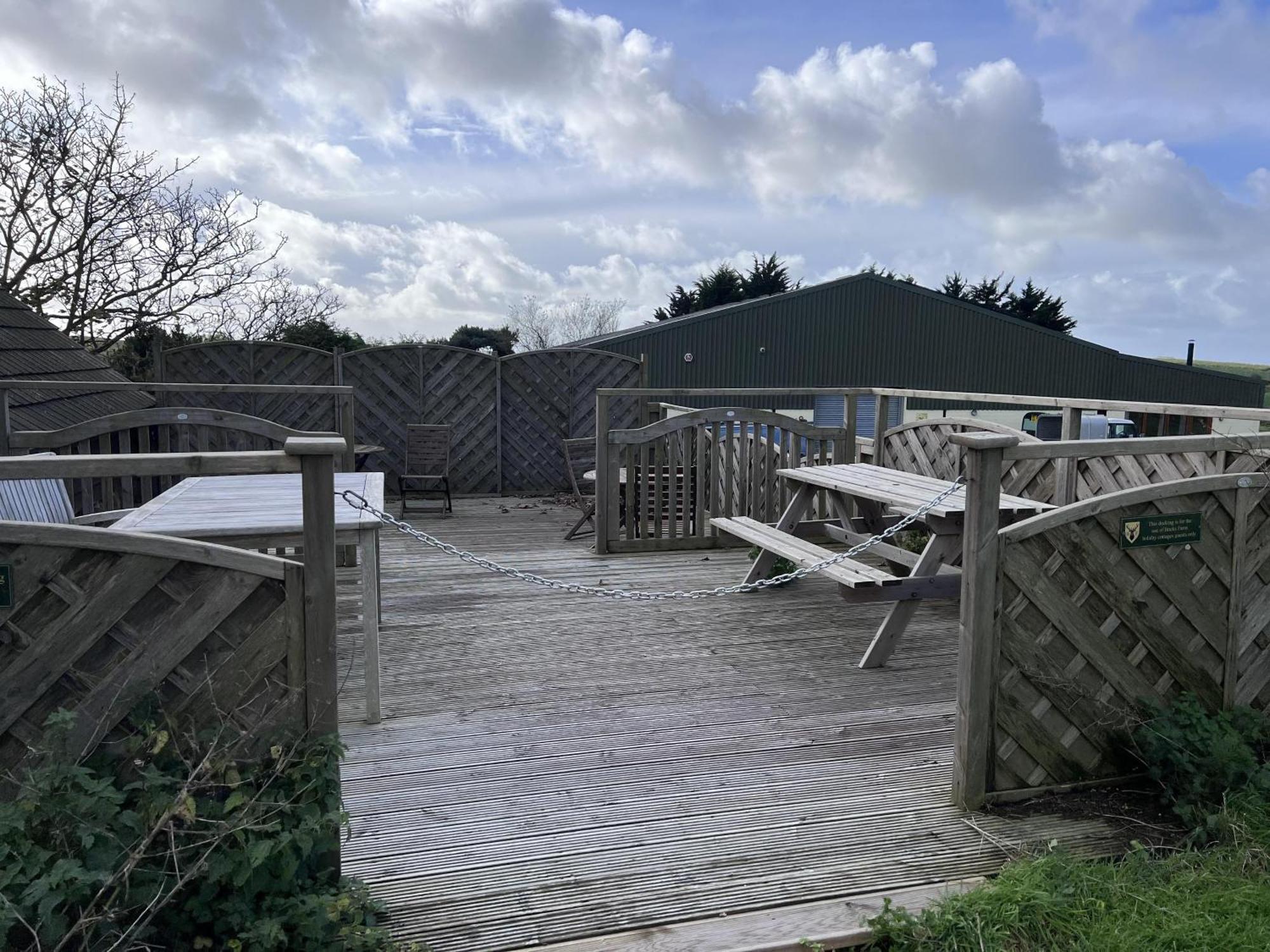 Poachers Hut - Captivating 1-Bed Cottage Shorwell Eksteriør billede